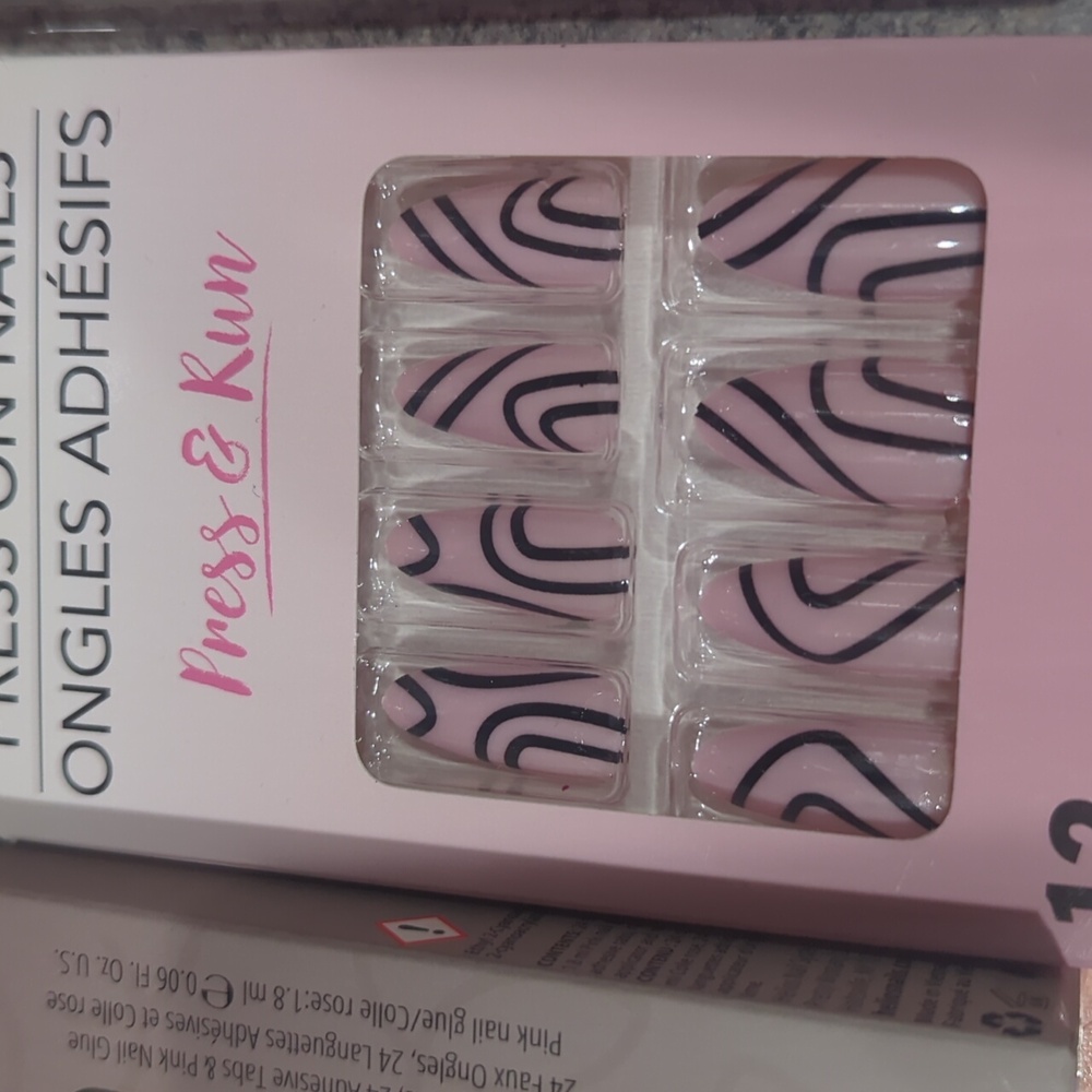 Press-On Nail Sets - Stiletto, Oval, and Coffin Shapes Sets - Picture 3 of 8